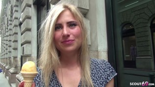 GERMAN SCOUT – TEENY LINDSAY BEI CASTING FUER GELD GEFICKT