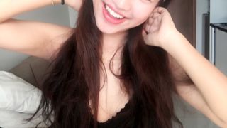 Honey  Teen 18 years old sexy dance