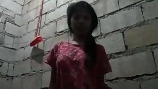 Philippine girl 18 years old showing all