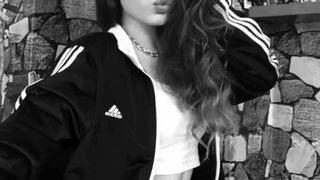 18 years old  high school bitch giving kiss