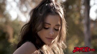 Teen cheerleader Gia Page banged before cum blasting