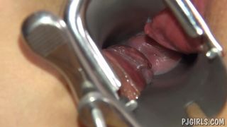 Violeta’s orgasms with a speculum in her vagina