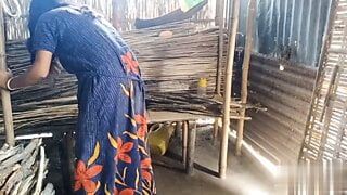 Desi Village Bhabhi Sex With Farmers