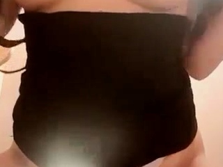 Omege japanese girl with big boobs on cams